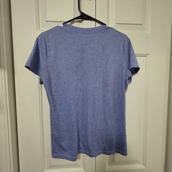 Nike drifit women's shirt size medium - Picture 4 of 6